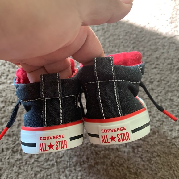 Converse shoes size 5 - Picture 5 of 7